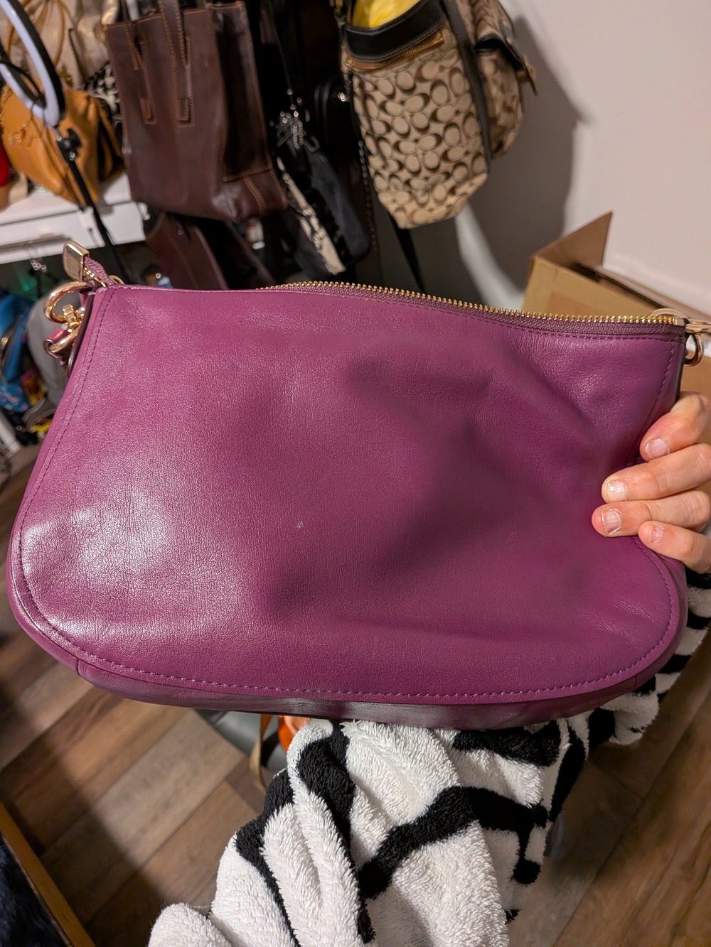 Coach Chelsea Plum Leather Shoulder Bag with Gold Hardware - Picture 8 of 9
